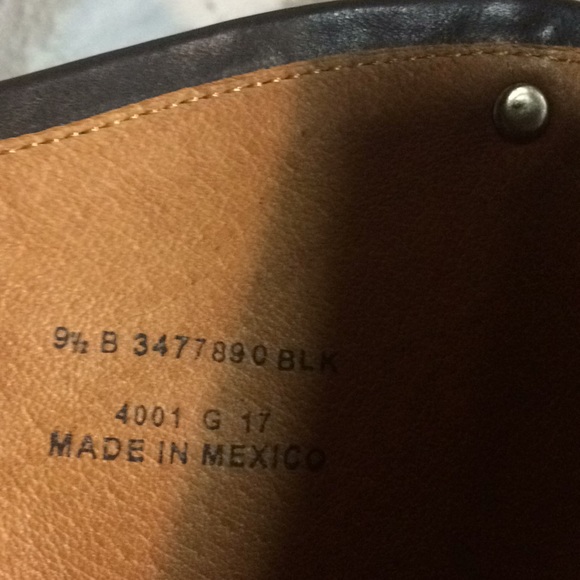 Frye black short boots with studs size 9 1/2 Excellent condition - Picture 5 of 7